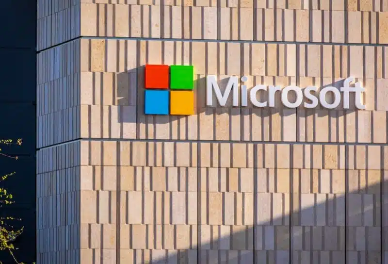 Microsoft sign on a building of Silicon Valley Campus
