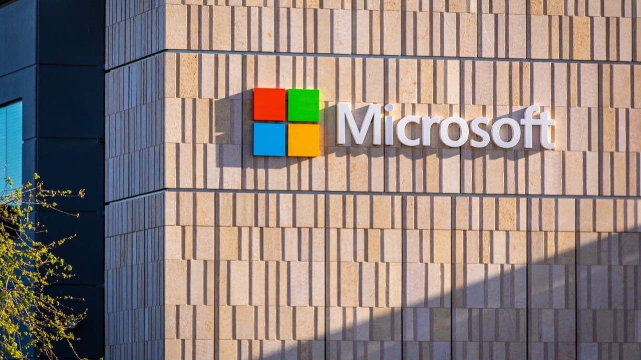 Microsoft sign on a building of Silicon Valley Campus