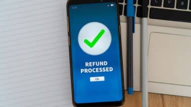 Successful refund process notification on smartphone app.