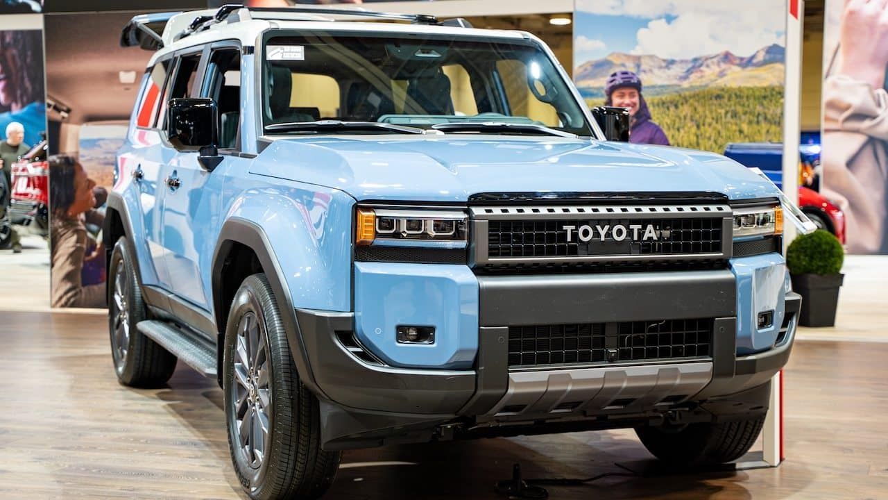 2025 Toyota Land Cruiser automobile