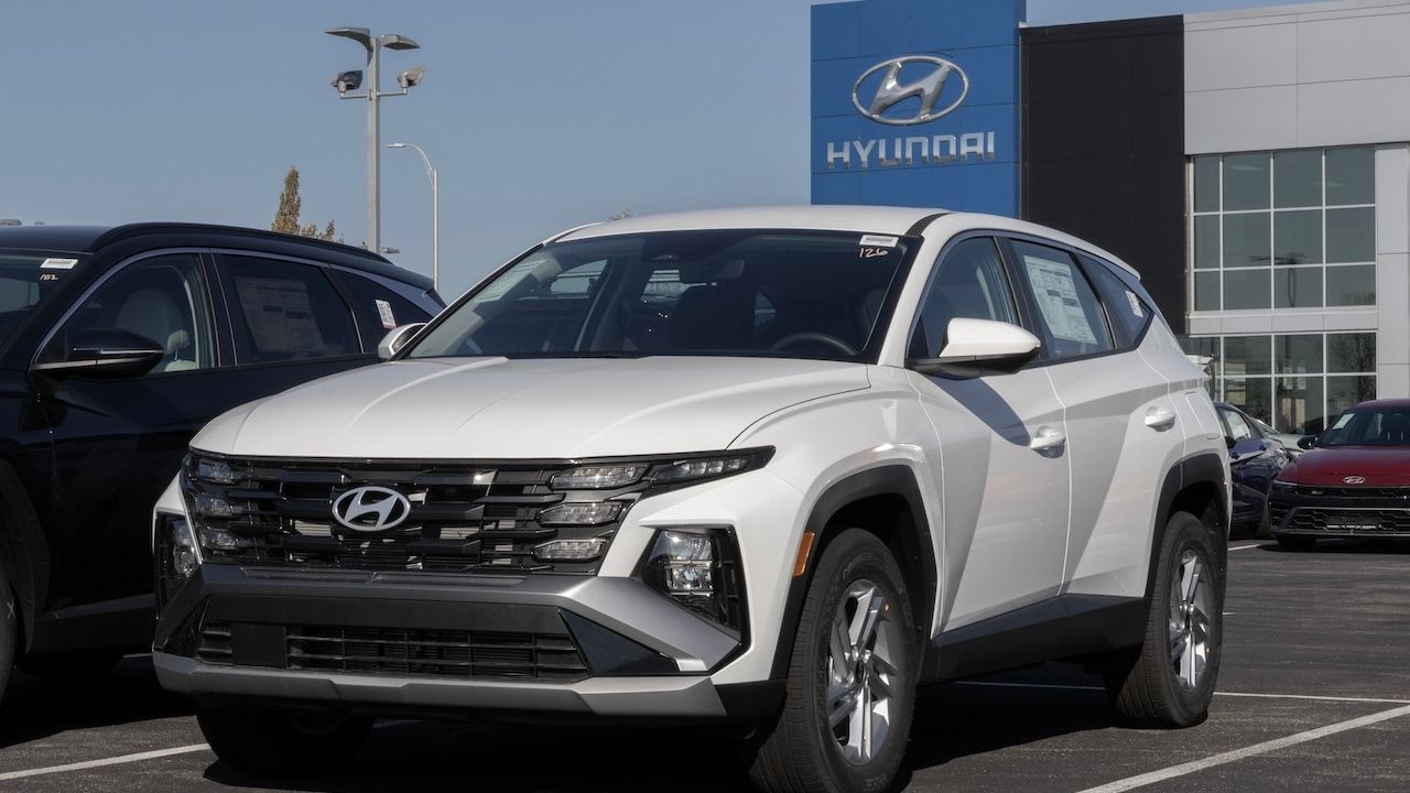 Hyundai Tucson SE AWD compact SUV display.