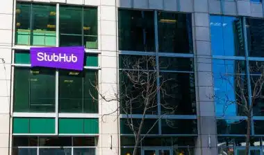 Bicycle station of Lyft electric assist Bay Wheels bikes in front of StubHub HQ.
