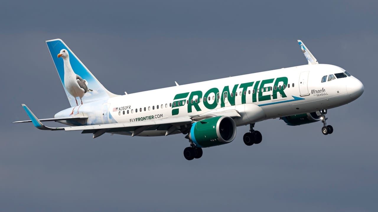 Frontier Airlines Airbus A320neo landing at Ronald Reagan National Airport