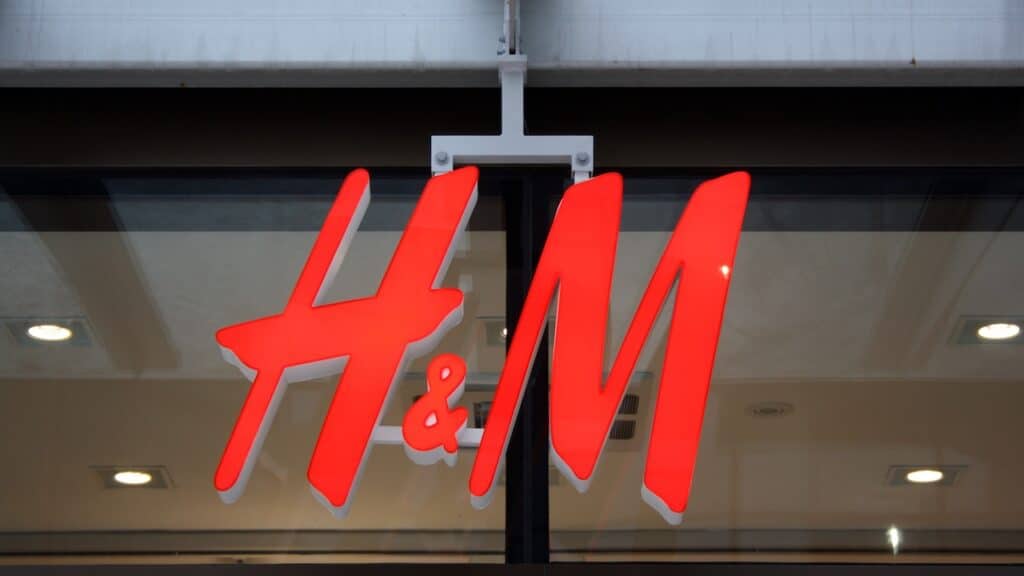 A closeup of the H and M signage