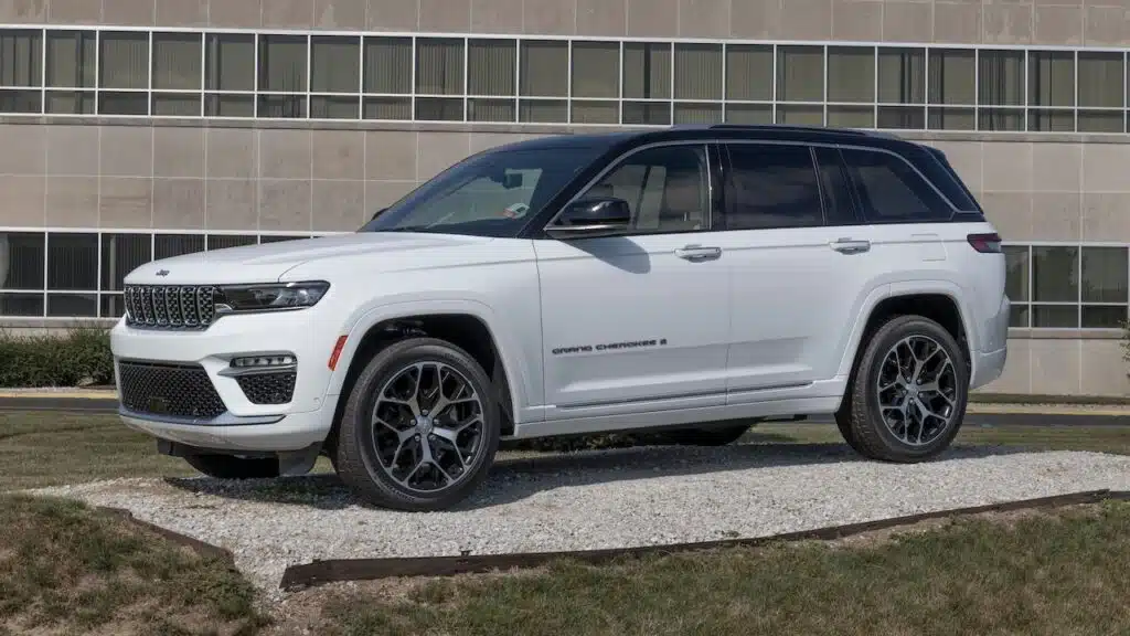 Jeep Grand Cherokee at the Stellantis transmission plant.