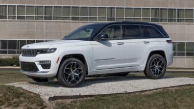 Jeep Grand Cherokee at the Stellantis transmission plant.