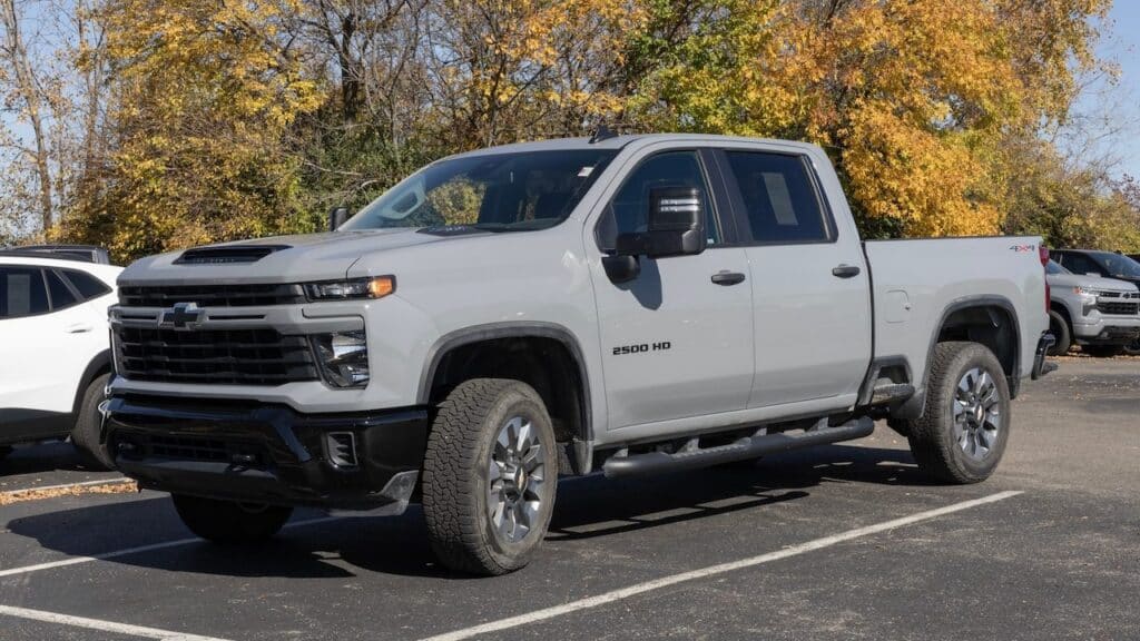 Chevrolet Silverado 2500HD display.