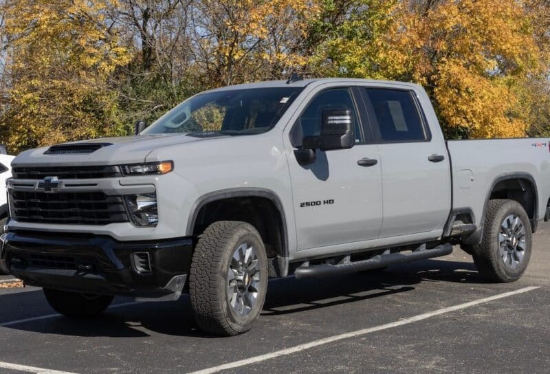Chevrolet Silverado 2500HD display.