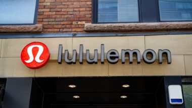 Signage view of Lululemon store.