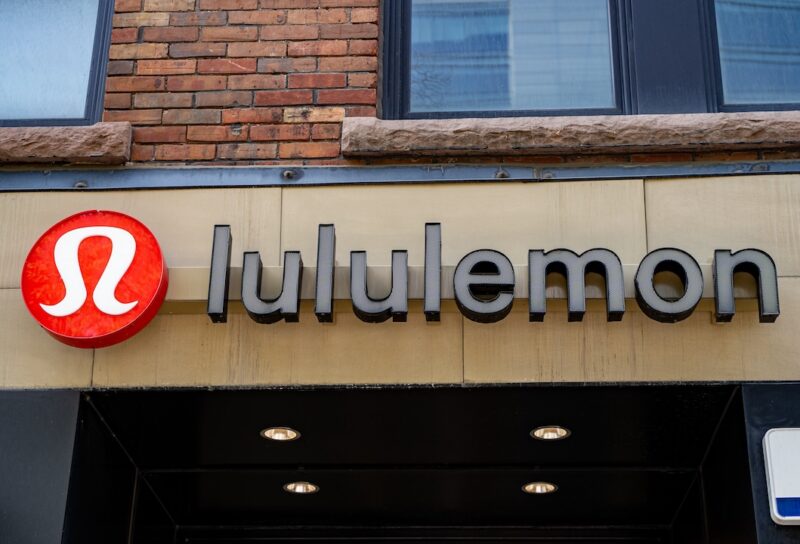 Signage view of Lululemon store.